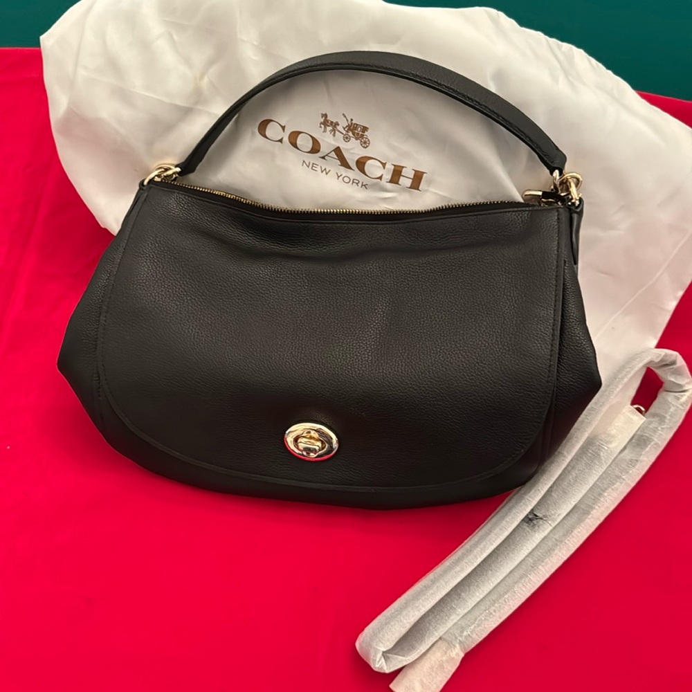 Coach classic black purse w/ optional unused shoulder strap; w/dust cloth (OLCC) - Picture 2 of 16